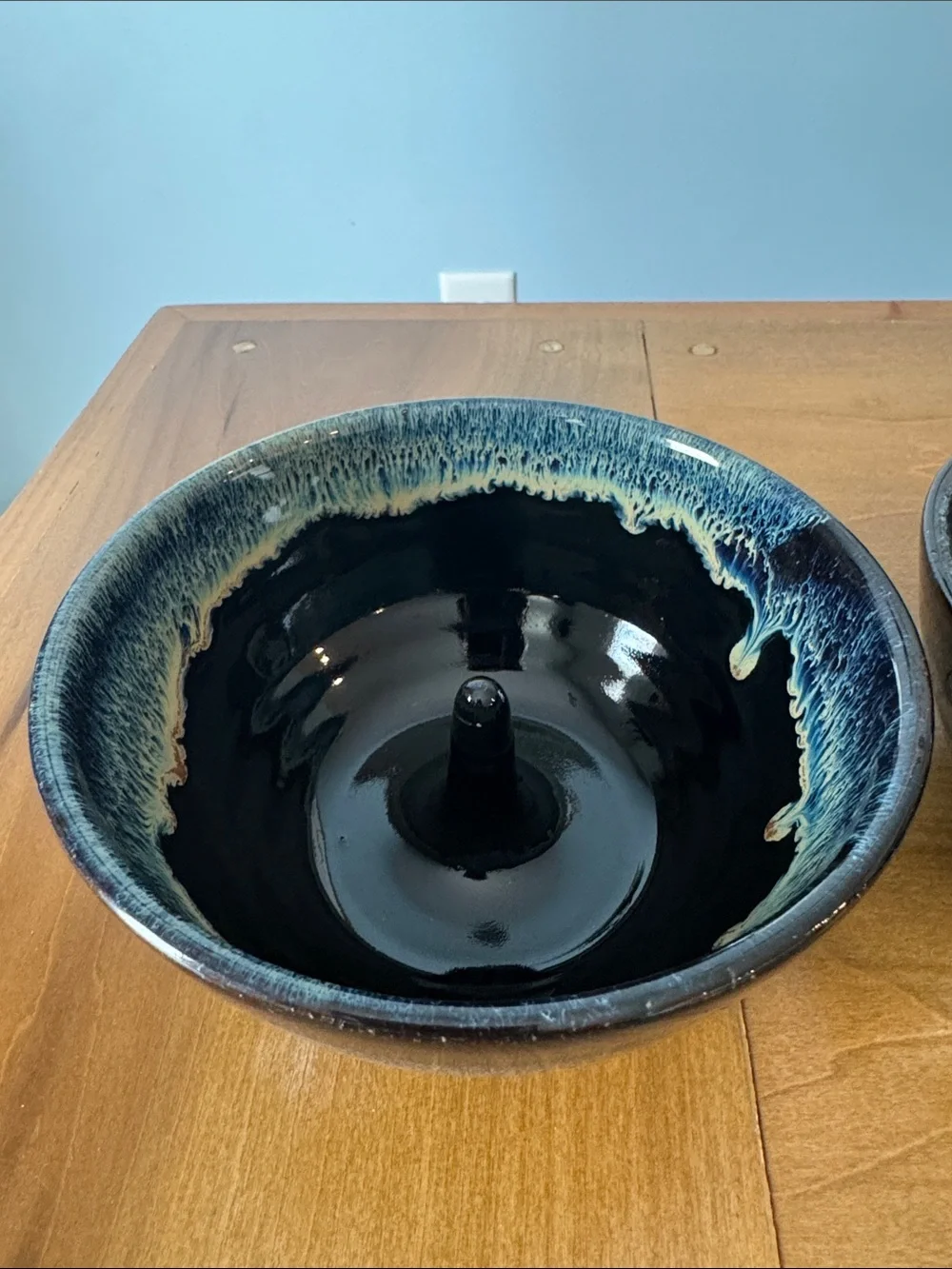 McNeill’s Pottery Apple Bakers Set of 2 Drip-Glaze Bowls in Black and Blue